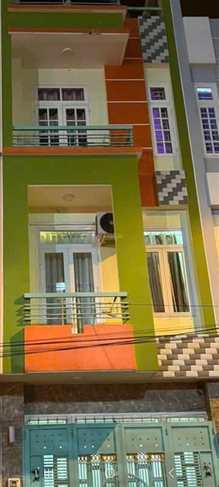 11,ty700 thương lượng chính chủ định bán nhà mặt tiền kinh doanh đối diện cổng ra vào chung cư