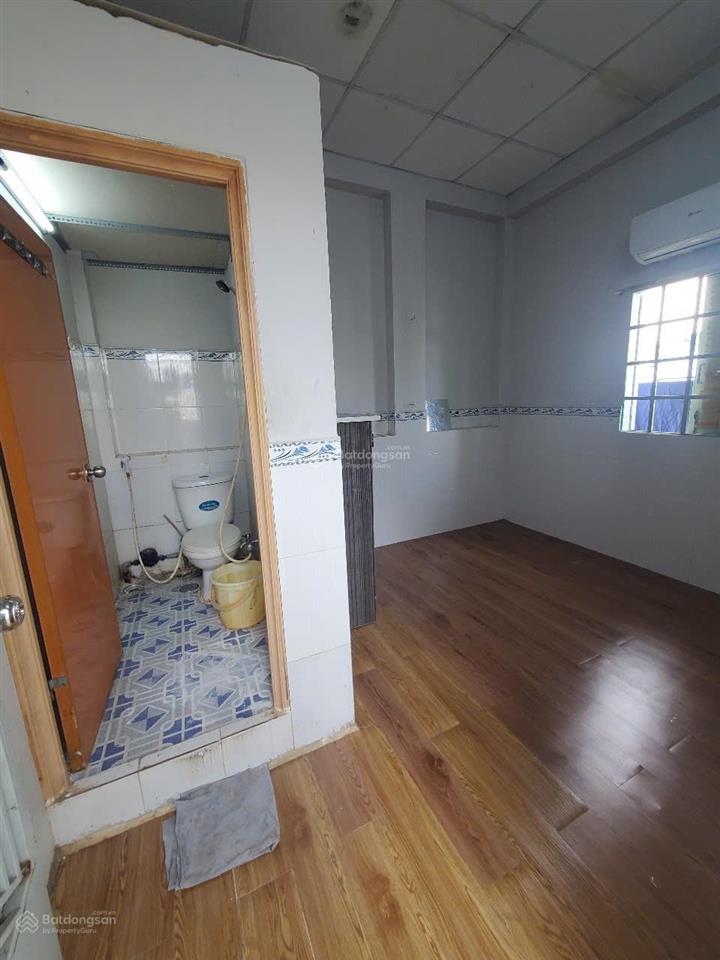 Cho thuê phòng mới lót sàn 18m2 tại 322 âu dương lân, phường chánh hưng, quận 8