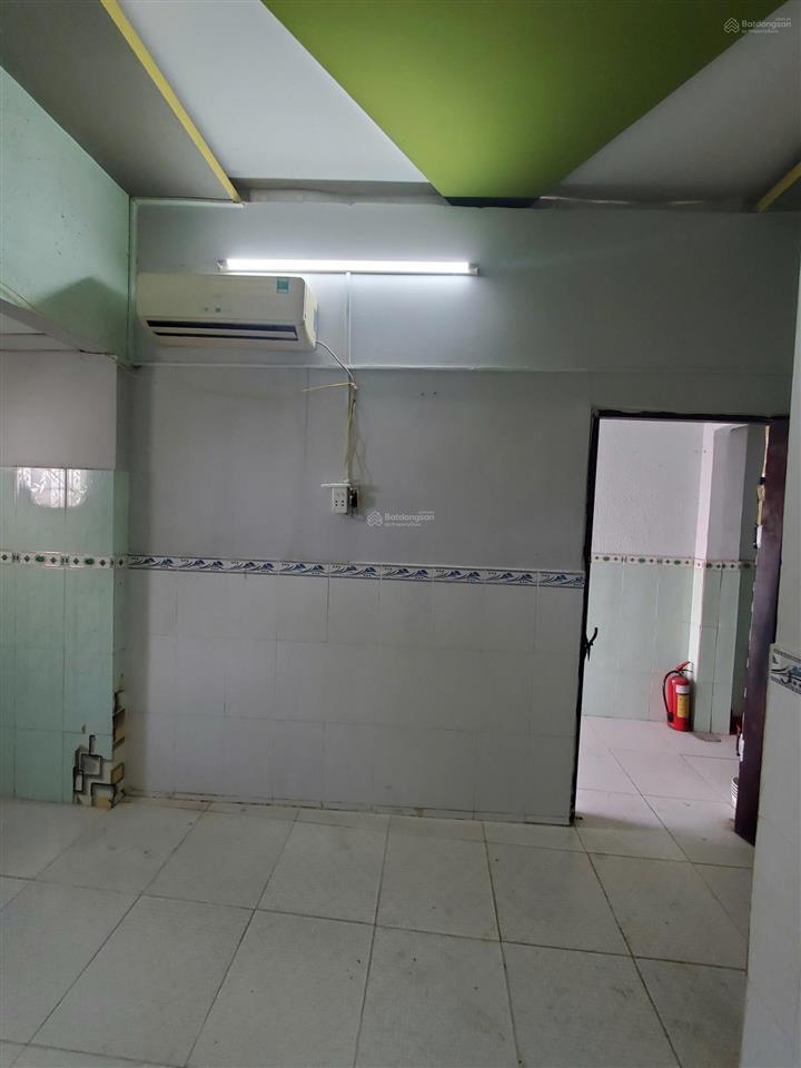 Cho thuê phòng mới lót sàn 18m2 tại 322 âu dương lân, phường chánh hưng, quận 8