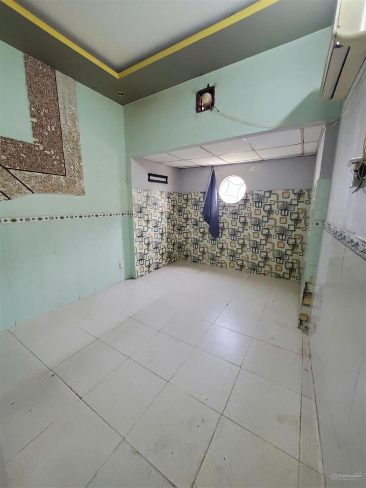Cho thuê phòng mới lót sàn 18m2 tại 322 âu dương lân, phường chánh hưng, quận 8