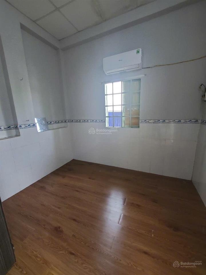 Cho thuê phòng mới lót sàn 18m2 tại 322 âu dương lân, phường chánh hưng, quận 8