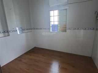 Cho thuê phòng mới lót sàn 18m2 tại 322 âu dương lân, p. chánh hưng q8