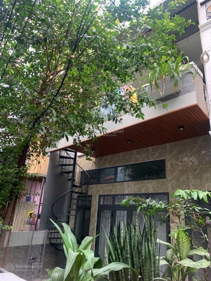 8,9 tỷ  66m2 [4,5m x 17m]  4 tầng btct  cmt8 q10 cần b.án nhanh