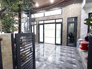 Nhà nở hậu 6m  4 tầng mới  sân rộng  8.9 tỷ q. 10