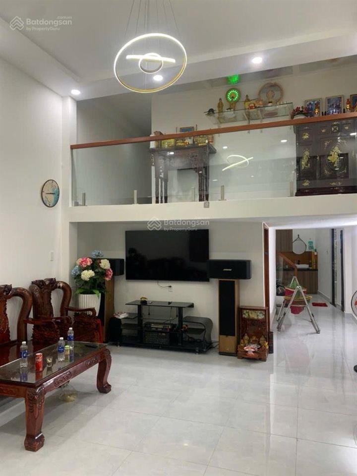8,9 tỷ  66m2 [4,5m x 17m]  4 tầng btct  cmt8 q10 cần b.án nhanh