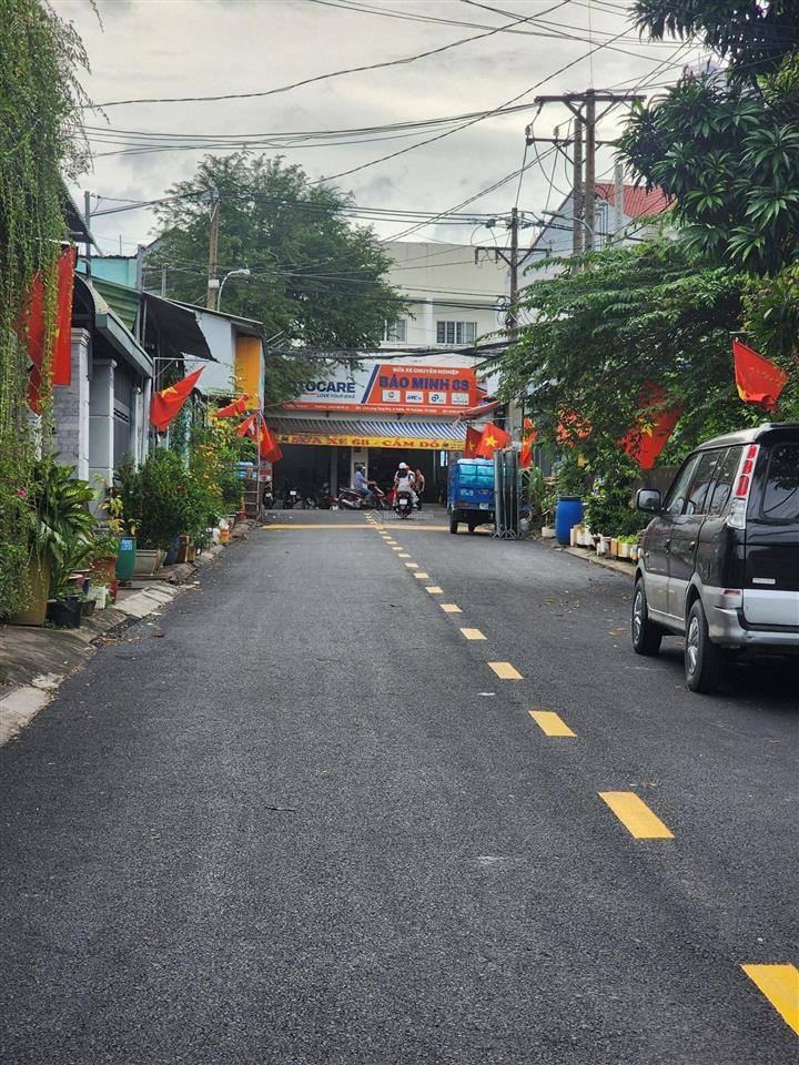 Lô góc 2 mặt tiền ngang 6.4m tại đường 12 làng tăng phú, 7,6 tỷ, 125m2, giá tốt