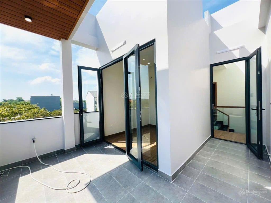 Nhà mới xây dự án việt nhân villa riverside nguyễn xiển, block f view sông tắc mát mẻ, dts 114.5m2