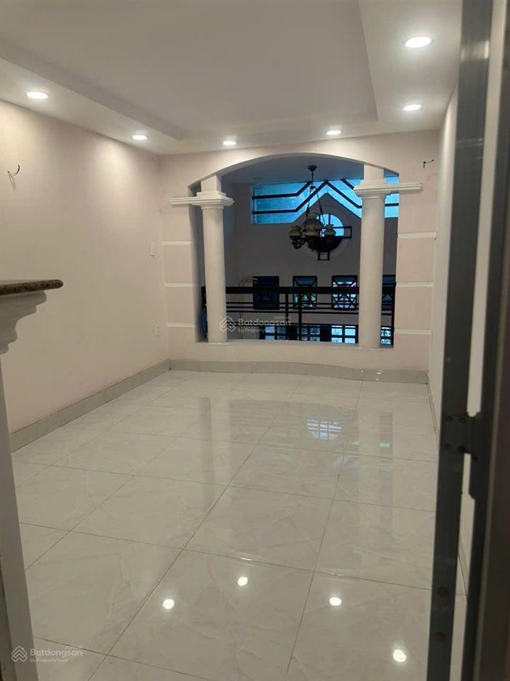 Hàng hiếm tân định  mặt tiền quận 1  sát vách chợ & nhà thờ. sẵn kết cấu tiện cải tạo. giá 20 tỷ