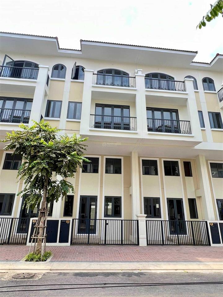 Nhà phố dự án senturia nam sài gòn, nhiều căn đẹp giá tốt, chỉ 6.7tỷ, sổ hồng