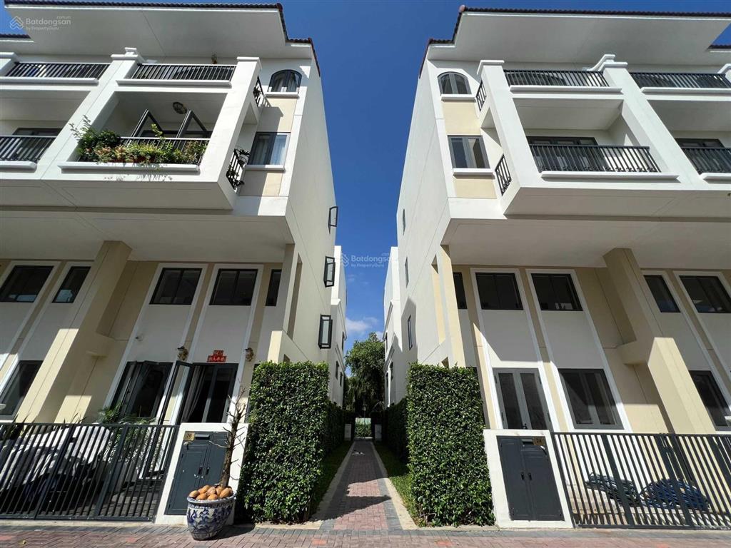Nhà phố dự án senturia nam sài gòn, nhiều căn đẹp giá tốt, chỉ 6.7tỷ, sổ hồng