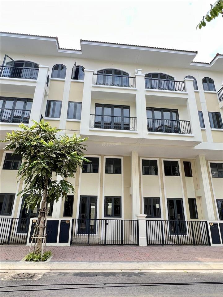 Cho thuê nhà senturia nsg, gần trường đh rmit, trung sơn, pmh, tiện ở/kd/vp, giá 14tr/tháng