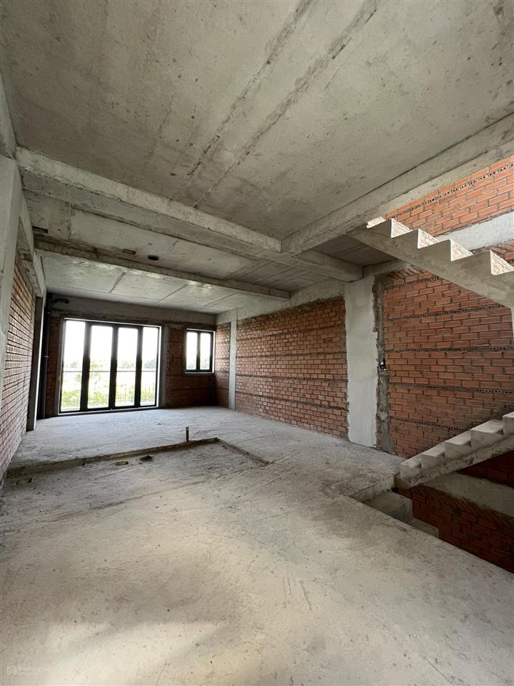 Cho thuê nhà thô tiện làm kho, hoặc làm chdv, gần trung sơn, pmh, dt sàn 170m2, giá 8tr/tháng