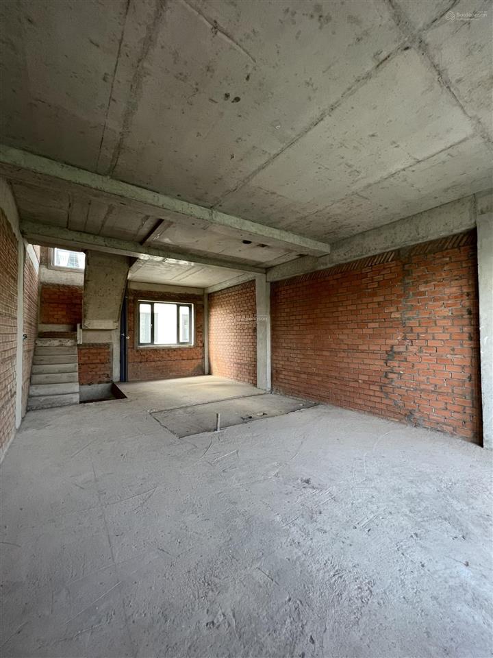 Cho thuê nhà thô tiện làm kho, hoặc làm chdv, gần trung sơn, pmh, dt sàn 170m2, giá 8tr/tháng