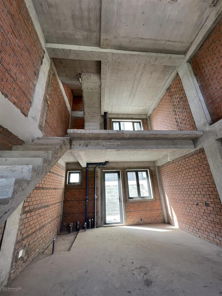 Cho thuê nhà thô tiện làm kho, hoặc làm chdv, gần trung sơn, pmh, dt sàn 170m2, giá 8tr/tháng