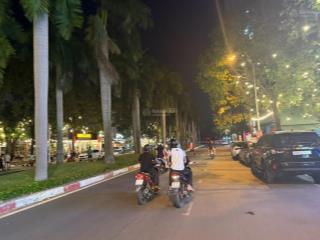 Bán đất green square, ngay siêu thị go dĩ an, 5x16,2m, 81m2, sổ hồng sẵn, giá tốt