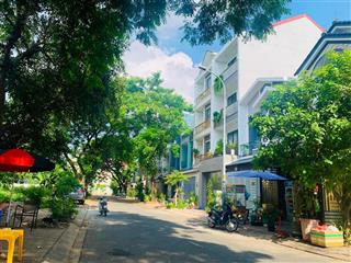 Một lô duy nhất sổ hồng sẵn  giá tốt nhất, 5x18m 90m2, khu tái định cư linh xuân, tp. thủ đức