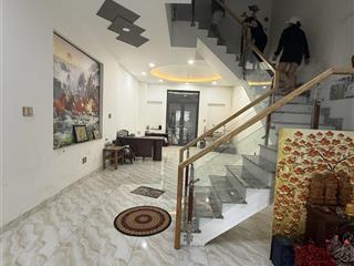 Bán nhà khu tái định cư 6.8ha, 5x18, 90m2, 4pn + 5wc, sổ hồng đã hoàn công, chính chủ, giá tốt