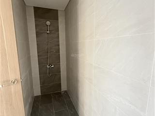 Bán ch 3pn  82m2 mà giá rẻ hơn căn 2pn.  xem nhà 0903 972 ***