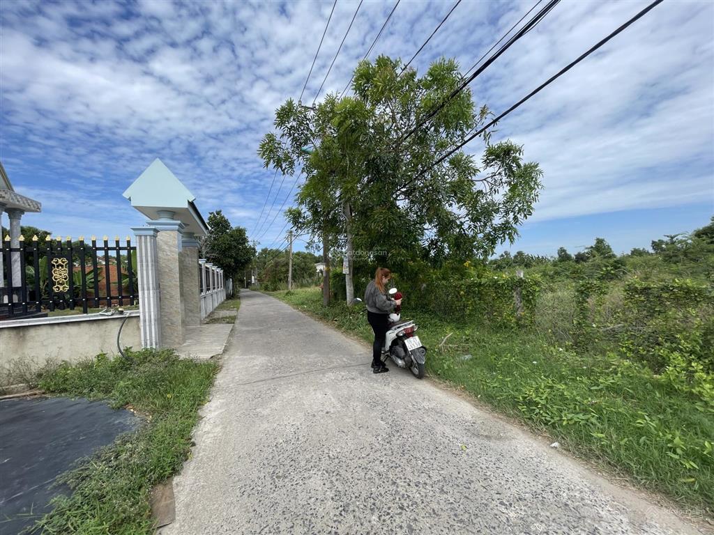 Bán gấp đất tại gò me, hiệp phước, nhà bè, 8,2 tỷ, 1150 m2 cln sát mt nguyễn văn tạo
