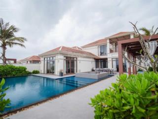 Bán biệt thự biển đà nẵng 5 sao fusion villas, đối diện sân gofl. view trực diện biển  0905 820 ***