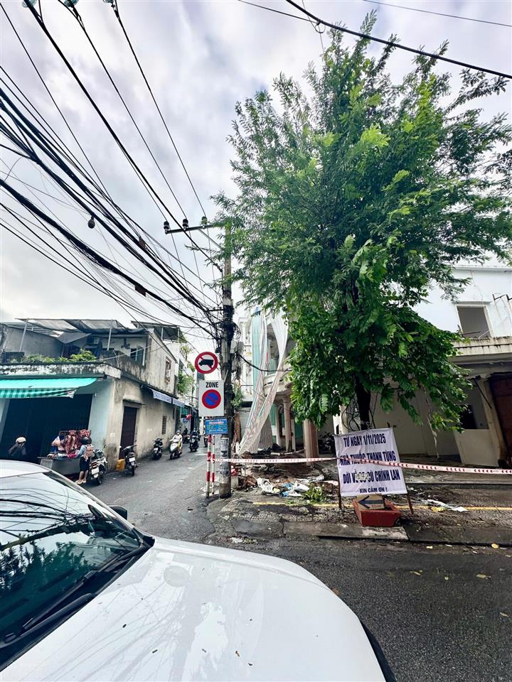 Bán cặp đất mặt tiền cù chính lan  gần chợ thanh khê