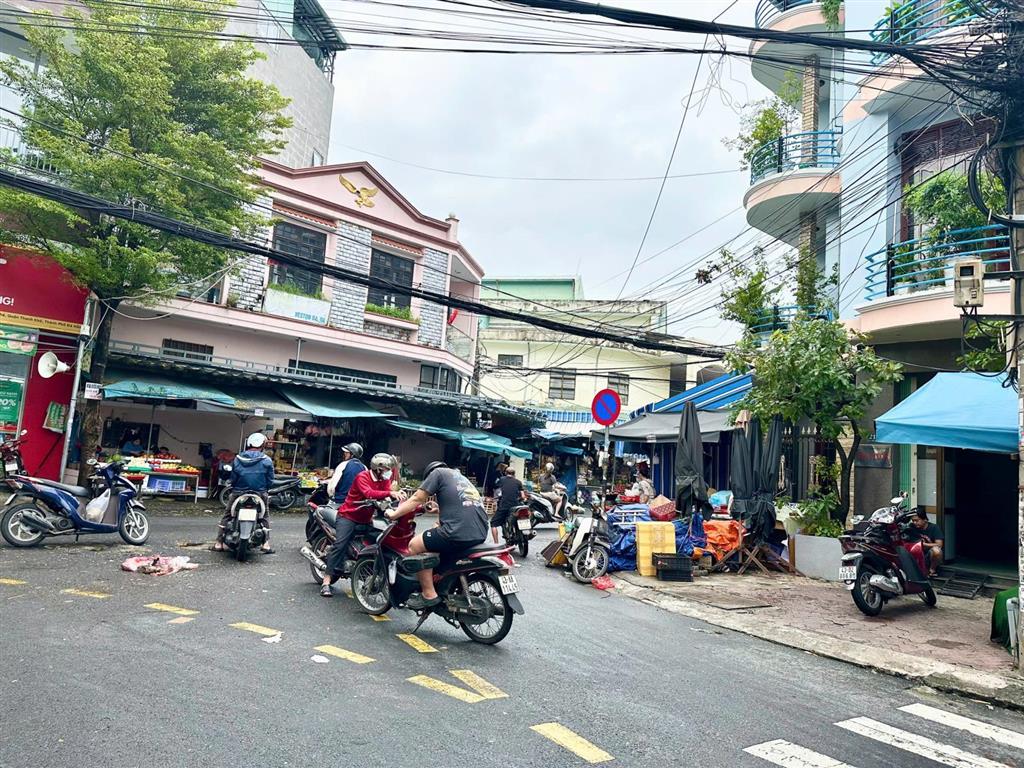 Bán cặp đất mặt tiền cù chính lan  gần chợ thanh khê