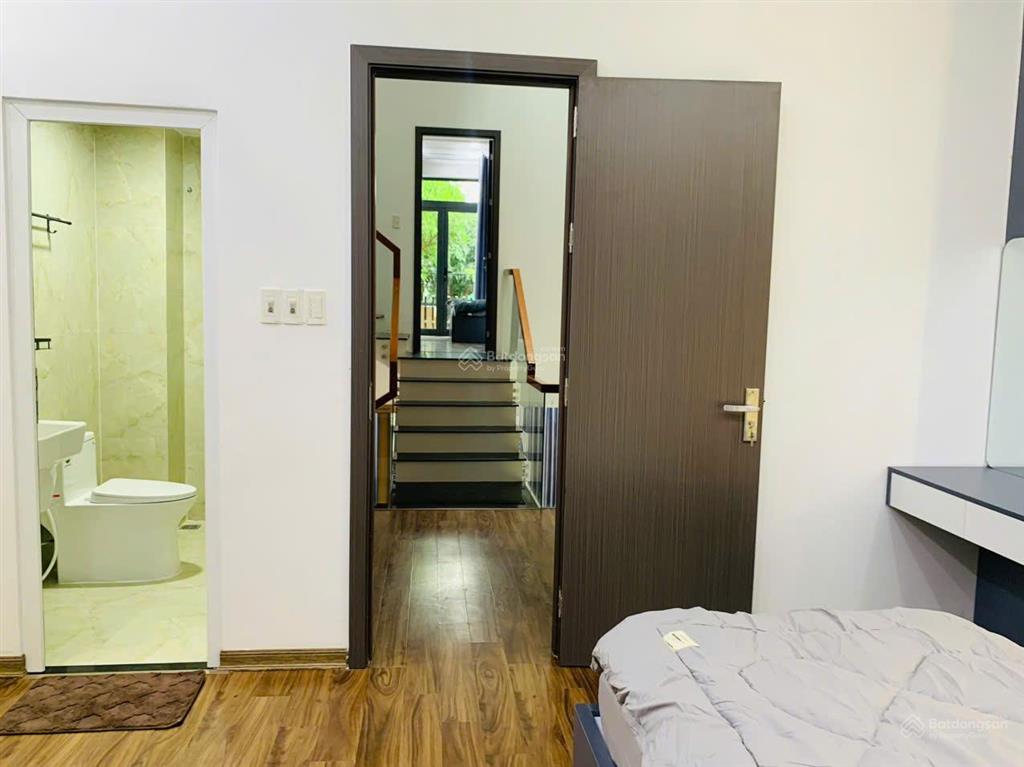 Bán nhà 3 tầng đường vũ quỳnh, ngay sát biển