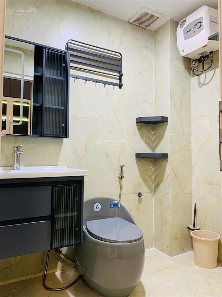 Bán nhà 3 tầng đường vũ quỳnh, ngay sát biển