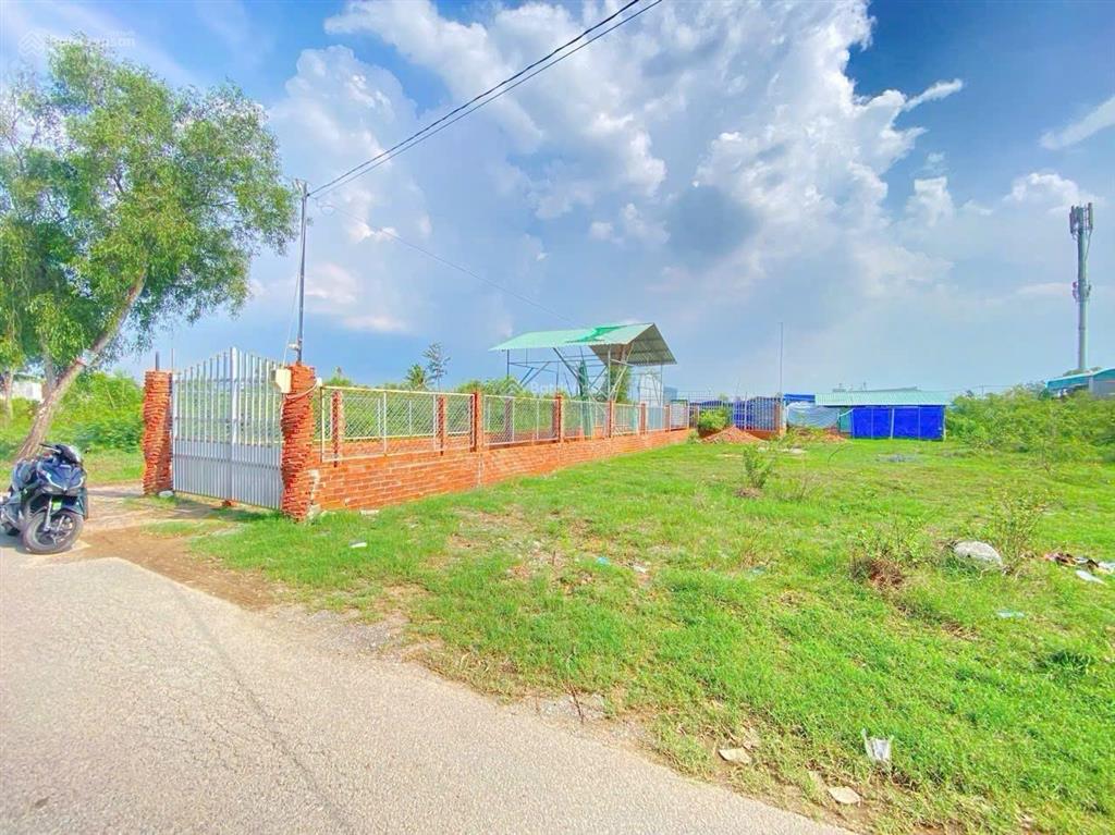 Bán mt đường số 9phường long phước.sổ hồng riêng ngay khu ký túc xá đại học luật cơ sở 3