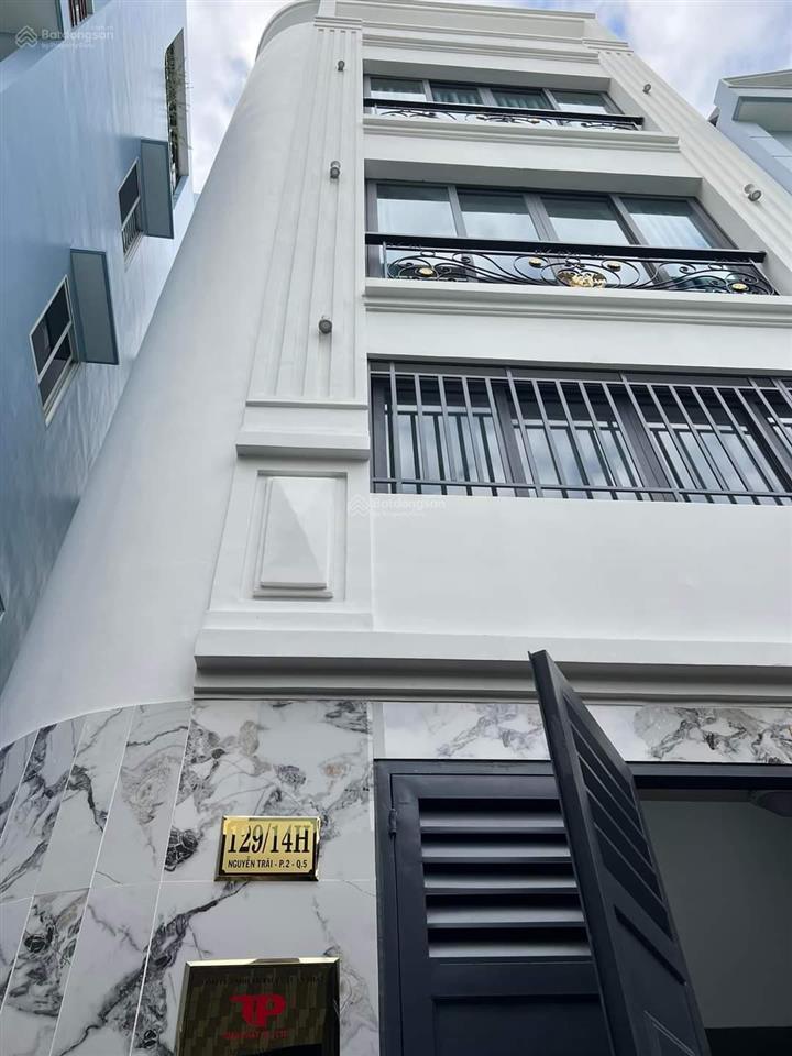 Cho thuê phòng studio, chdv, mới xây xong đường nguyễn trãi, quận 5. giá rẻ. full nội thất cao cấp