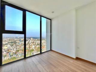 Cho thuê căn góc 3pn 2wc ntcb view q1, ngă,s được pháo hoa, giá chỉ 16tr5/th có sẵn rèm