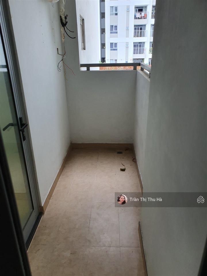 Giá 3tỷ3 thương lượng luxgarden 68m2  2pn*2wc  sổ hồng