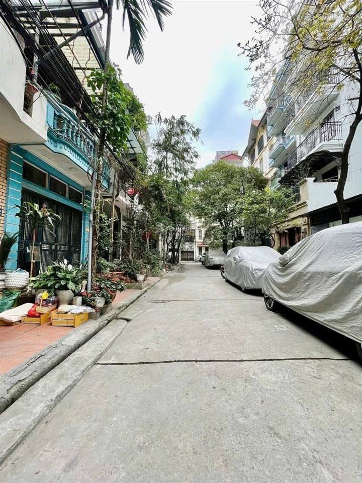 Chính chủ bán mảnh đất ô tô tránh vuông đẹp ở tứ liên âu cơ diện tích 55m2, mt 3.65m2, giá 13.8 tỷ