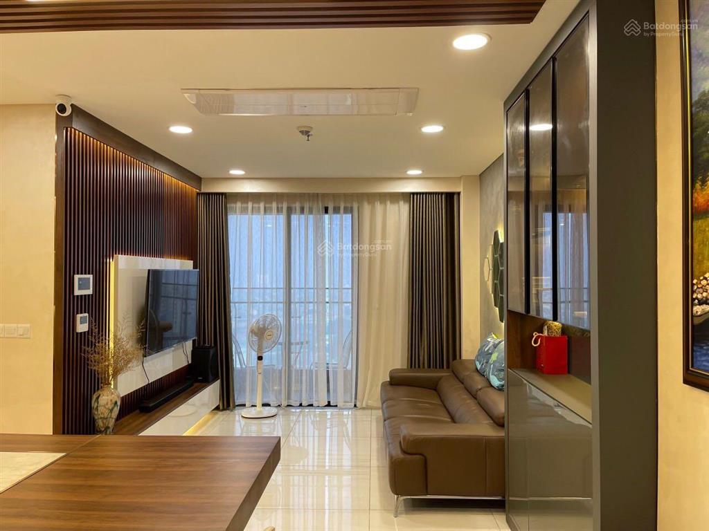 Chủ ngộp cần bán nhanh căn 2pn cc kingdom 101 q10 giá tốt nhất