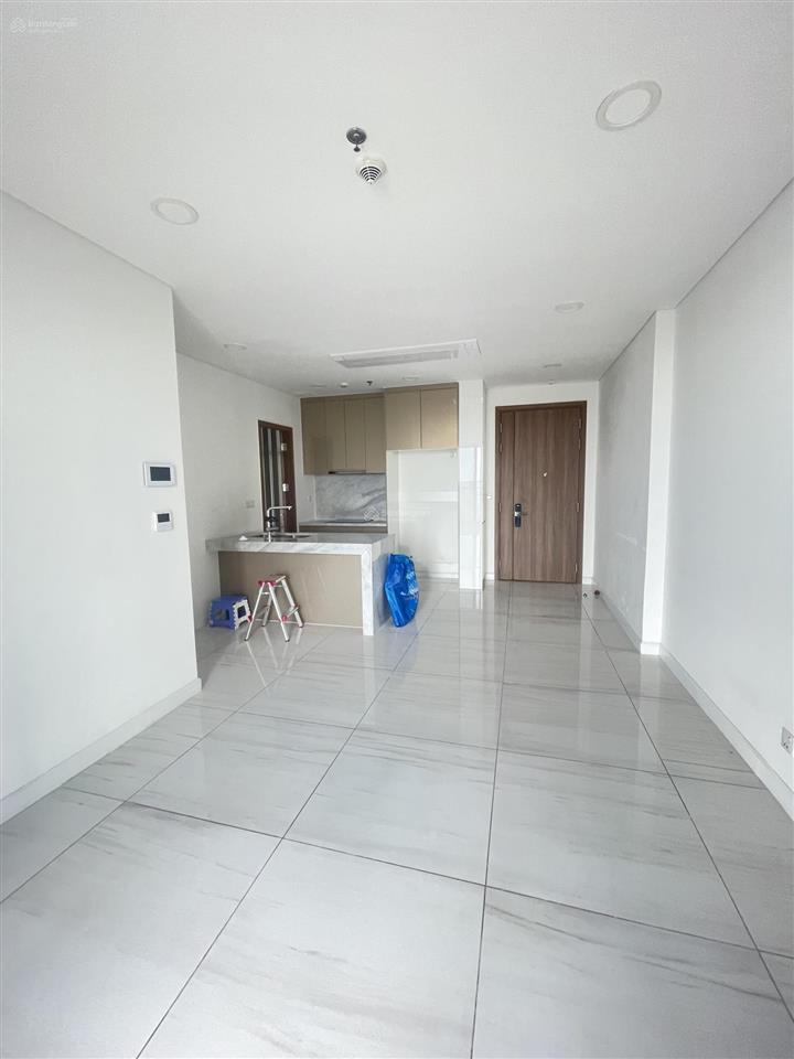Chủ cho thuê nhanh căn góc 2pn 78m2 tầng cao view thoáng mát nhà mới chung cư kingdom101