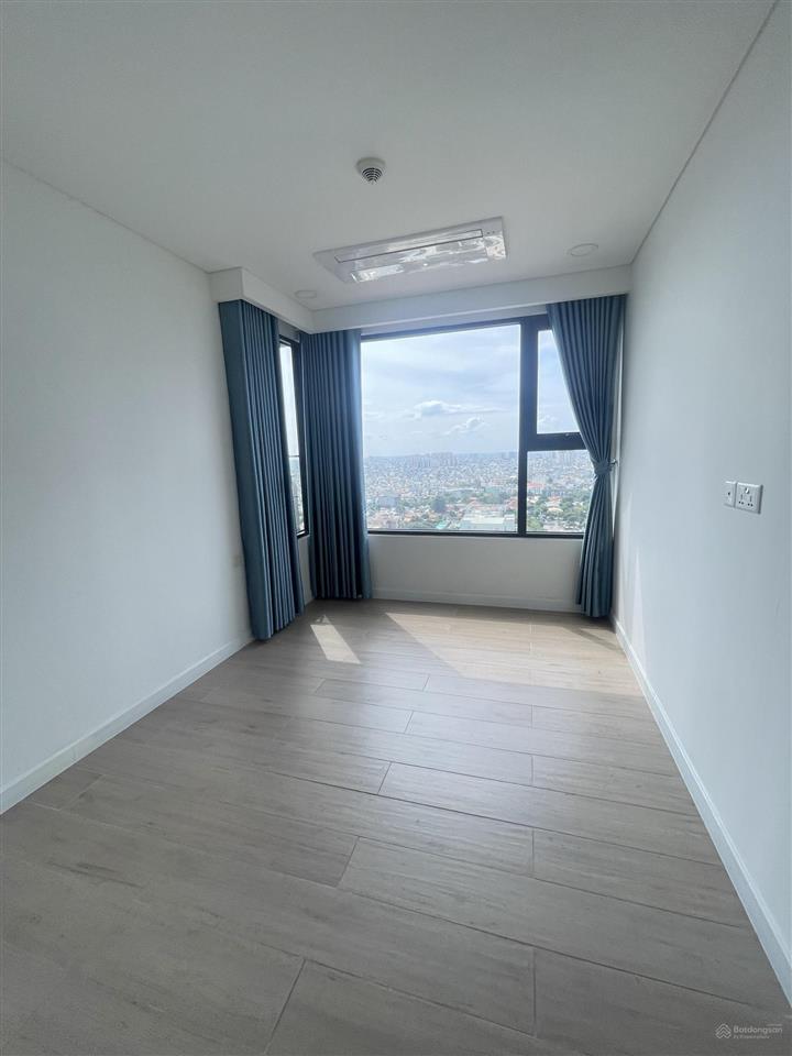 Chủ cho thuê chung cư kingdom 101 căn 2pn diện tích 78m2  giá 17tr