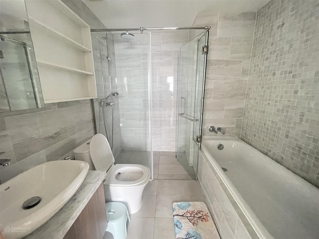 Chủ cho thuê chung cư kingdom 101 căn 2pn diện tích 78m2  giá 17tr