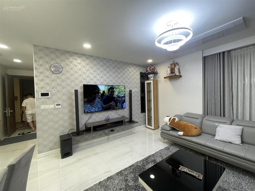 Kẹt tiền cần bán nhanh căn hộ 3pn ở kingdom 101  103m2 giá 9,95 tỷ