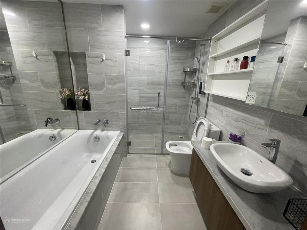 Kẹt tiền cần bán nhanh căn hộ 3pn ở kingdom 101  103m2 giá 9,95 tỷ