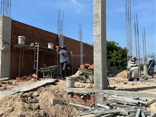 Cần bán 5 lô liền kề cách biển 50m kế bên khu du lịch hòn đỏ, bãi tắm khu d