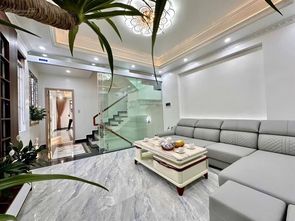 Chỉ còn 2 căn khu nhà phố hồ sen, ngõ nông gần mặt đường, có thiết kế thang máy xịn sò