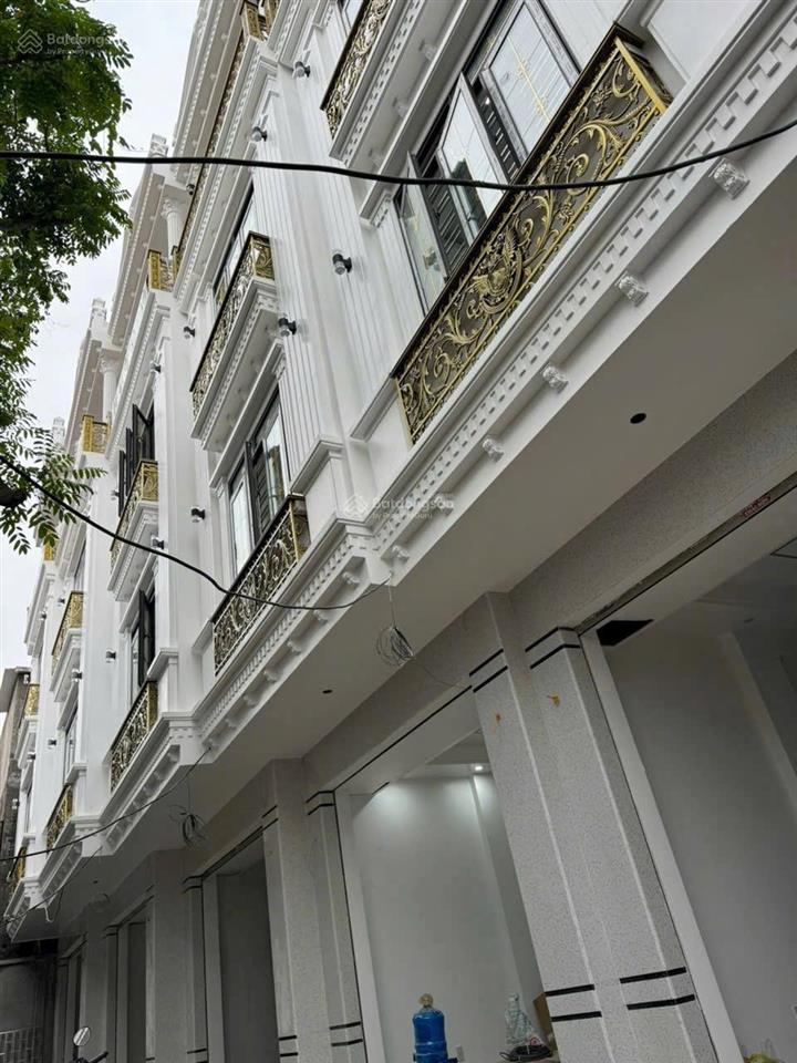 Chỉ còn 2 căn khu nhà phố hồ sen, ngõ nông gần mặt đường, có thiết kế thang máy xịn sò