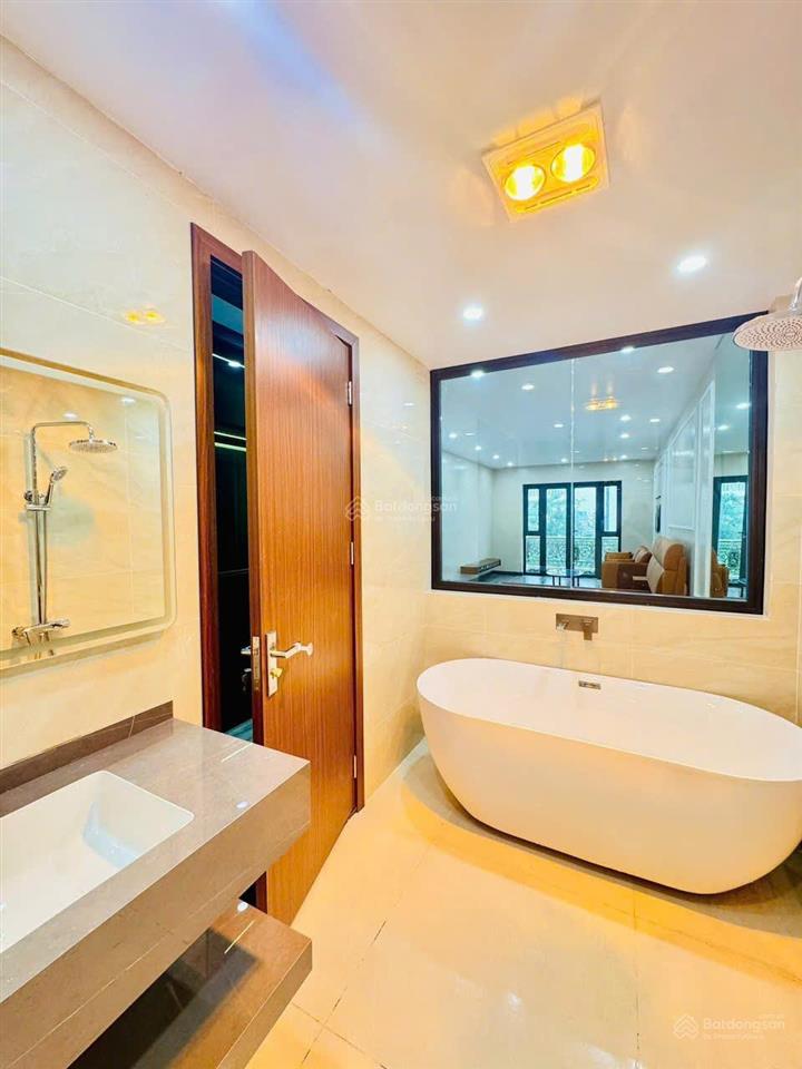 Bán nhà 6 tầng thang máy tuyến 2 lê hồng phong  hải phòng