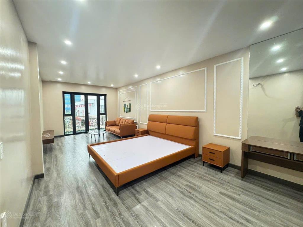 Bán nhà 6 tầng thang máy tuyến 2 lê hồng phong  hải phòng