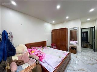 Nhà 4 tầng thang máy phân lô lê hồng phong