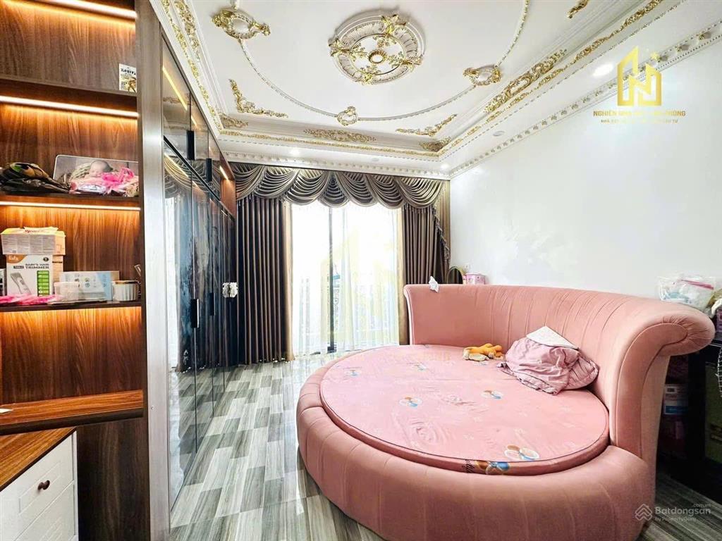 Siêu phẩm mặt đường tuyến 2 lê hồng phong