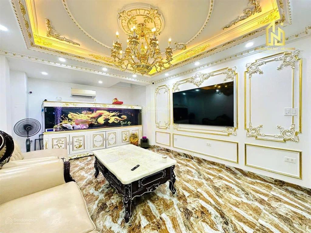 Siêu phẩm mặt đường tuyến 2 lê hồng phong