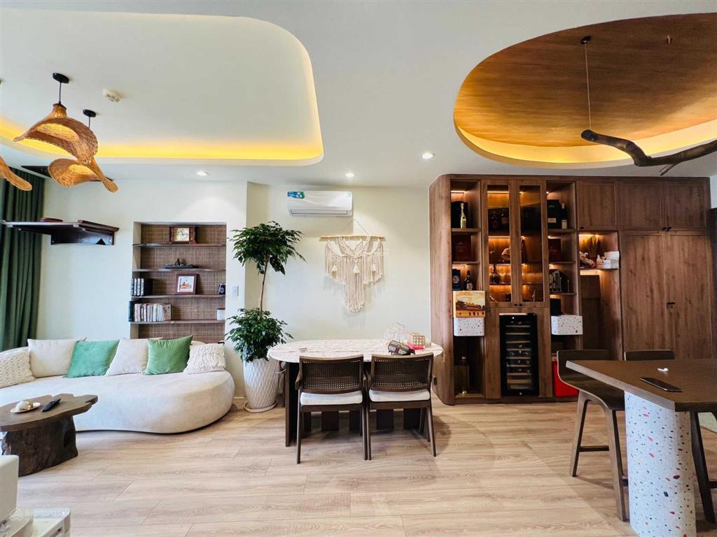 Bán căn richmond city 2pn giá vô cùng hấp dẫn, chỉ 5 tỷ có hợp đồng mua bán.  0902 651 ***