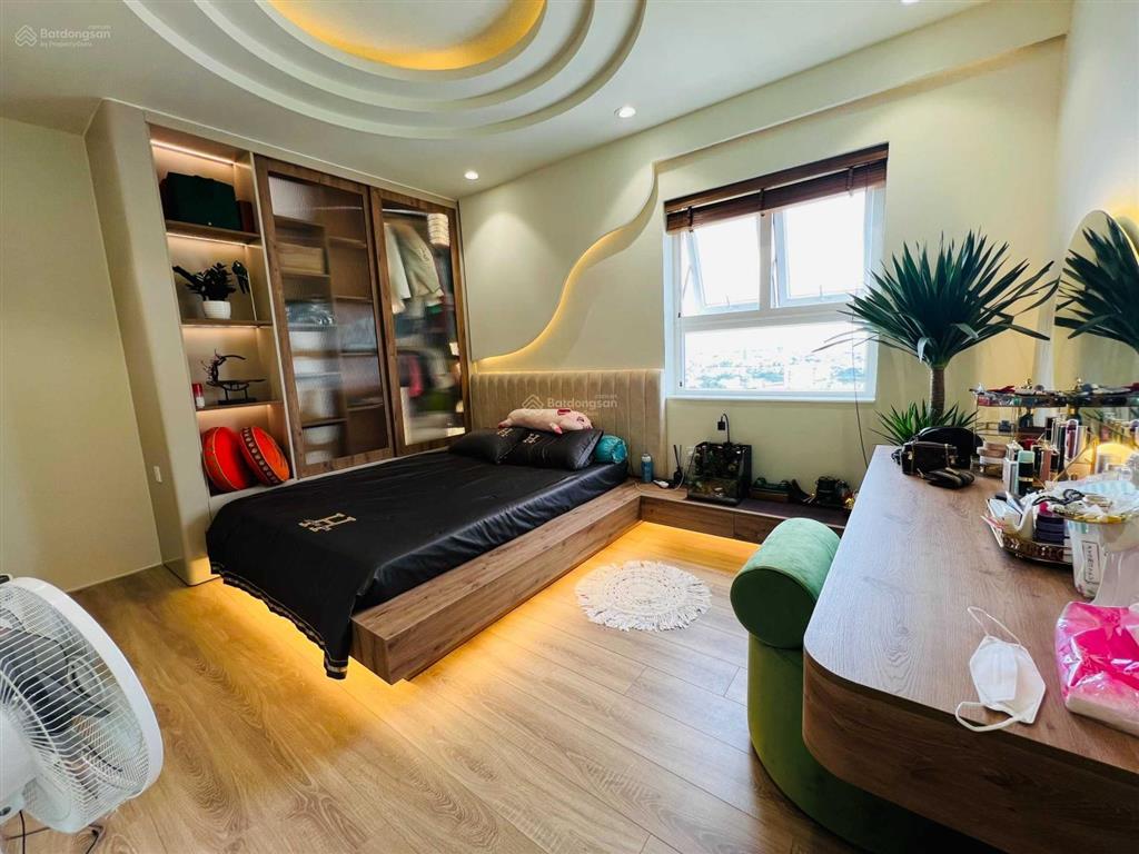 Bán căn richmond city 2pn giá vô cùng hấp dẫn, chỉ 5 tỷ có hợp đồng mua bán.  0902 651 ***