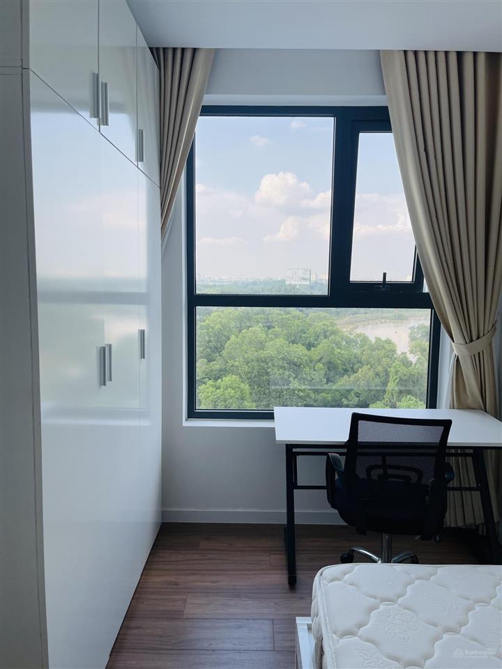 Ch d'lusso 2pn68m2, giá 5,8 tỷ, có nội thất, bao thuế phí, giá tốt, sổ sẵn  0902 651 ***